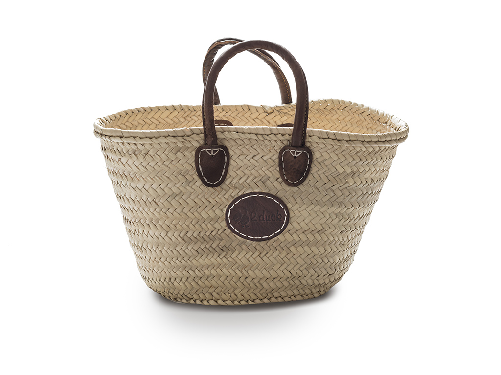 Small classic basket with short handles